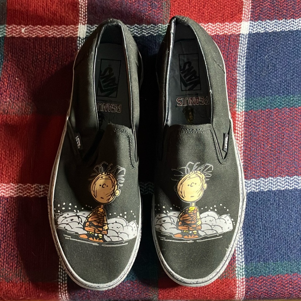 Peanuts Black Slip-On Sneakers with Cartoon Graphic